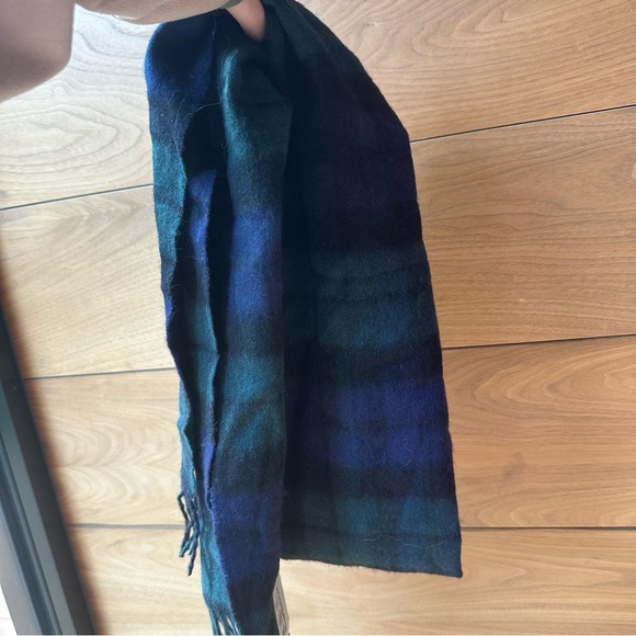 NWT BARBOUR new check tartan scarf  in black watch - Picture 4 of 9